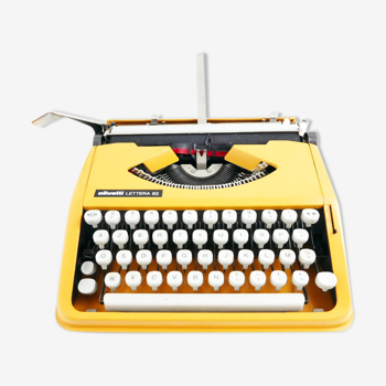 Machine à écrire Olivetti Lettera 82 couleur curcuma orange splendide et rare