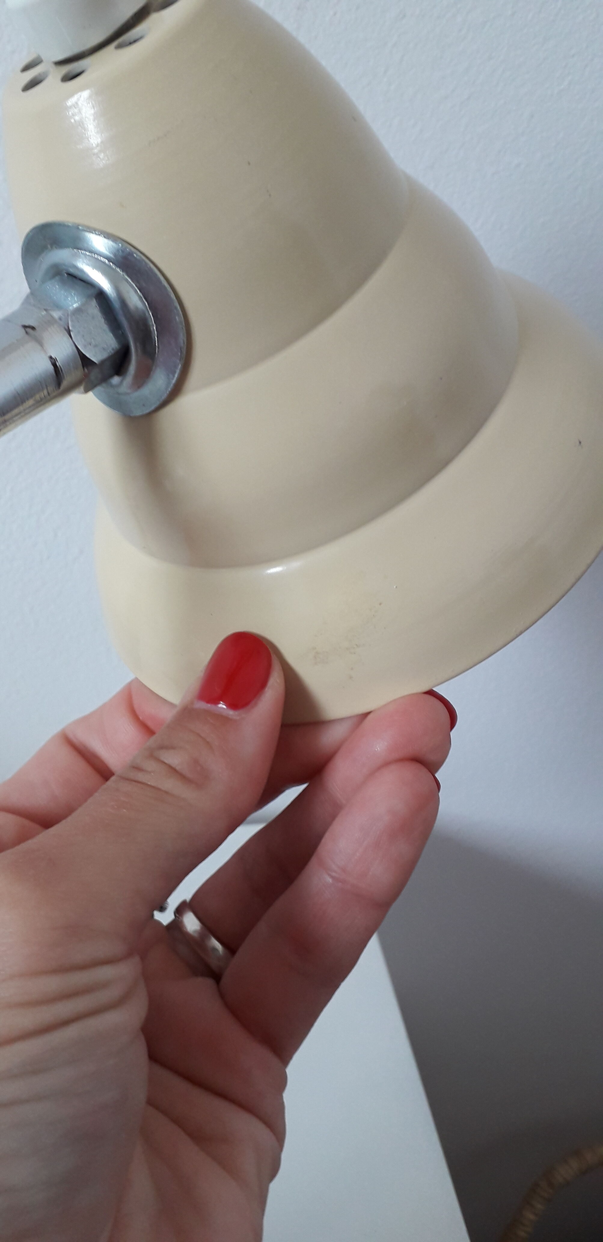 Articulated table lamp