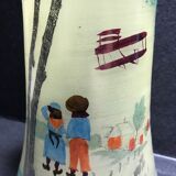 1435 Discreet brand with heel to decipher vase
