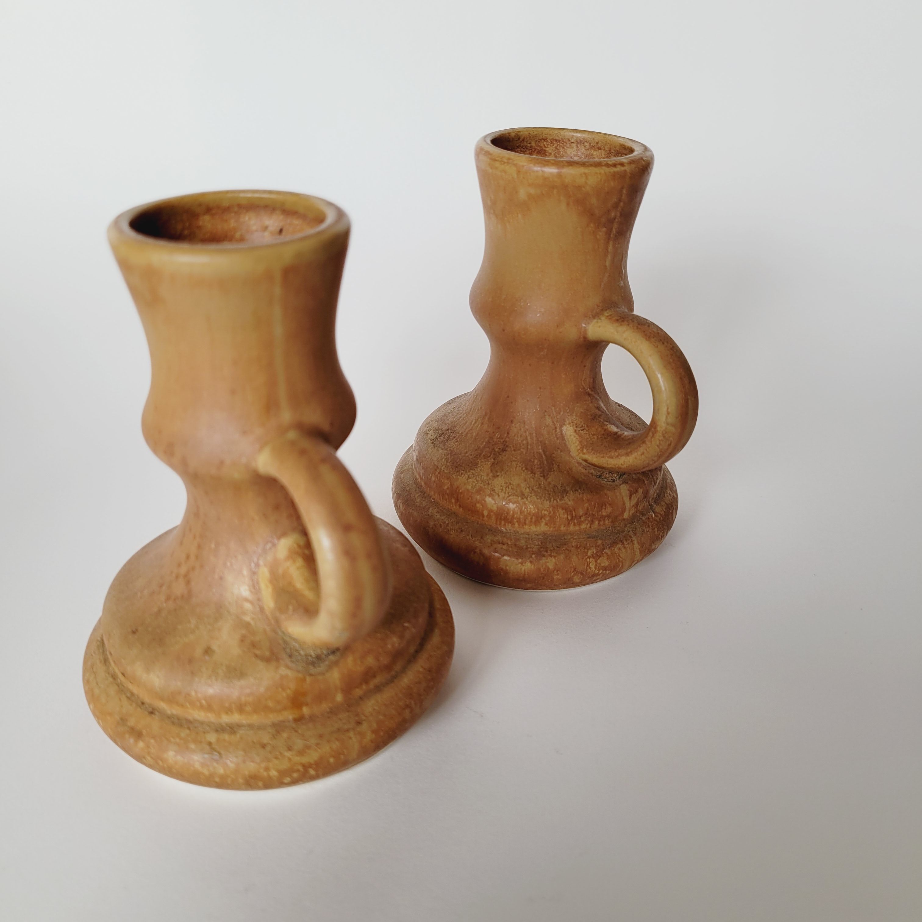 Set of 2 ceramic candle holders