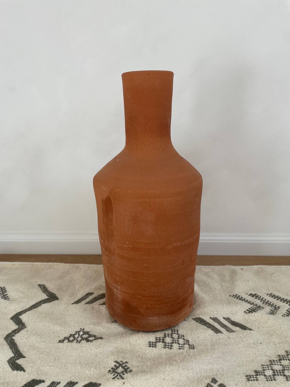 Large Moroccan vase in terracotta — artisanal pottery