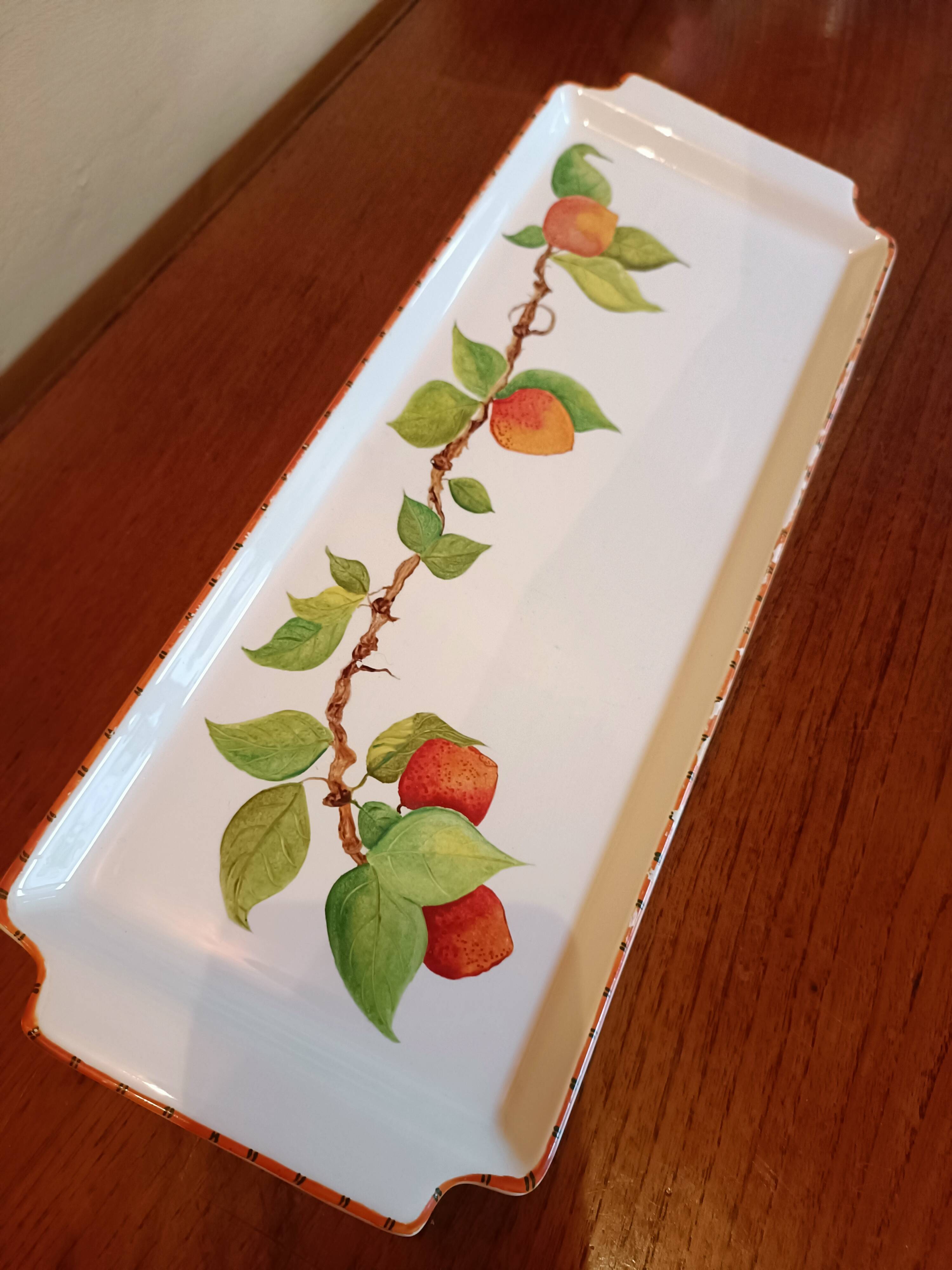 Cake dish. Vintage.