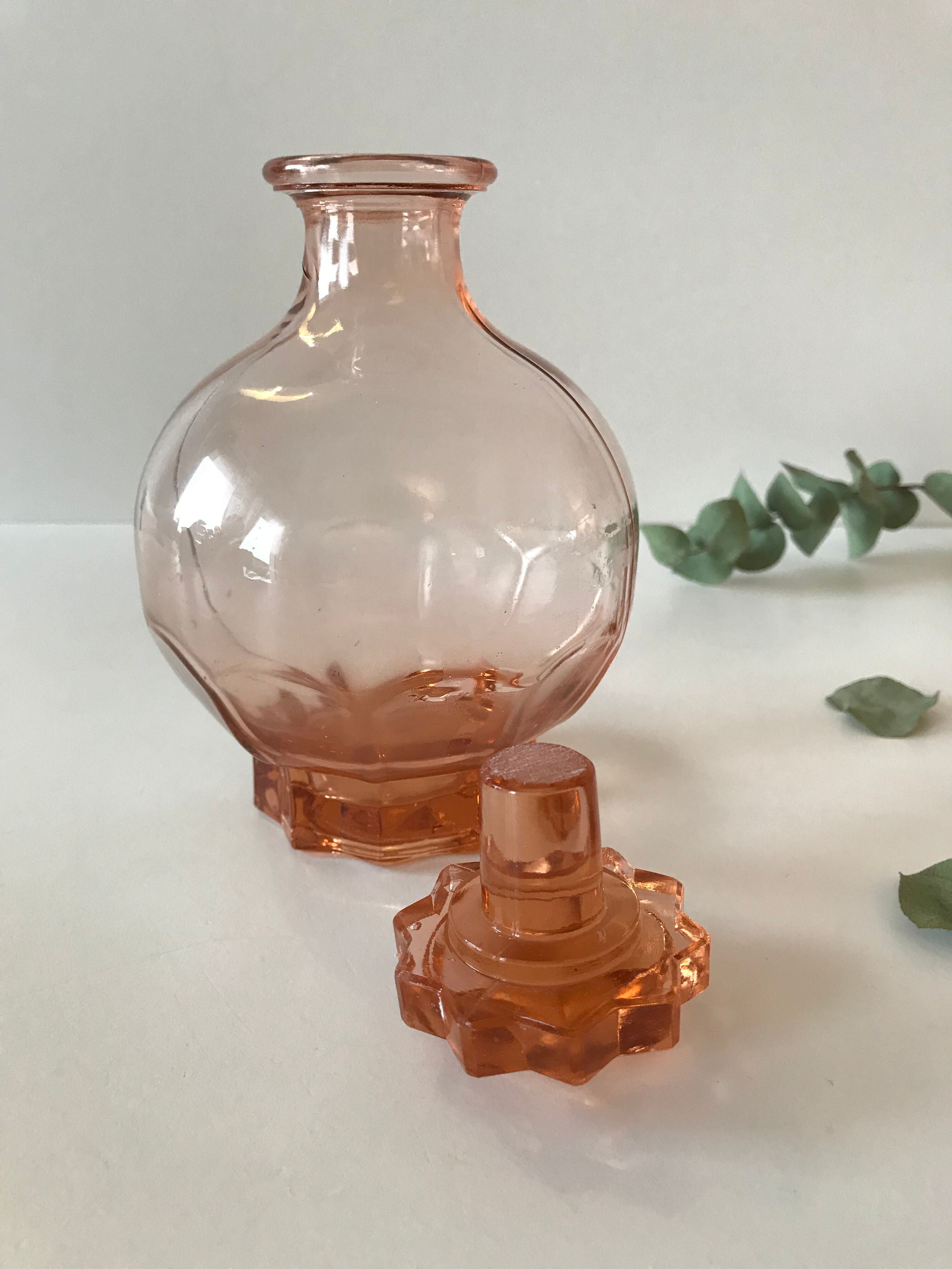 Glass carafe pink