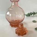 Carafe en verre rose