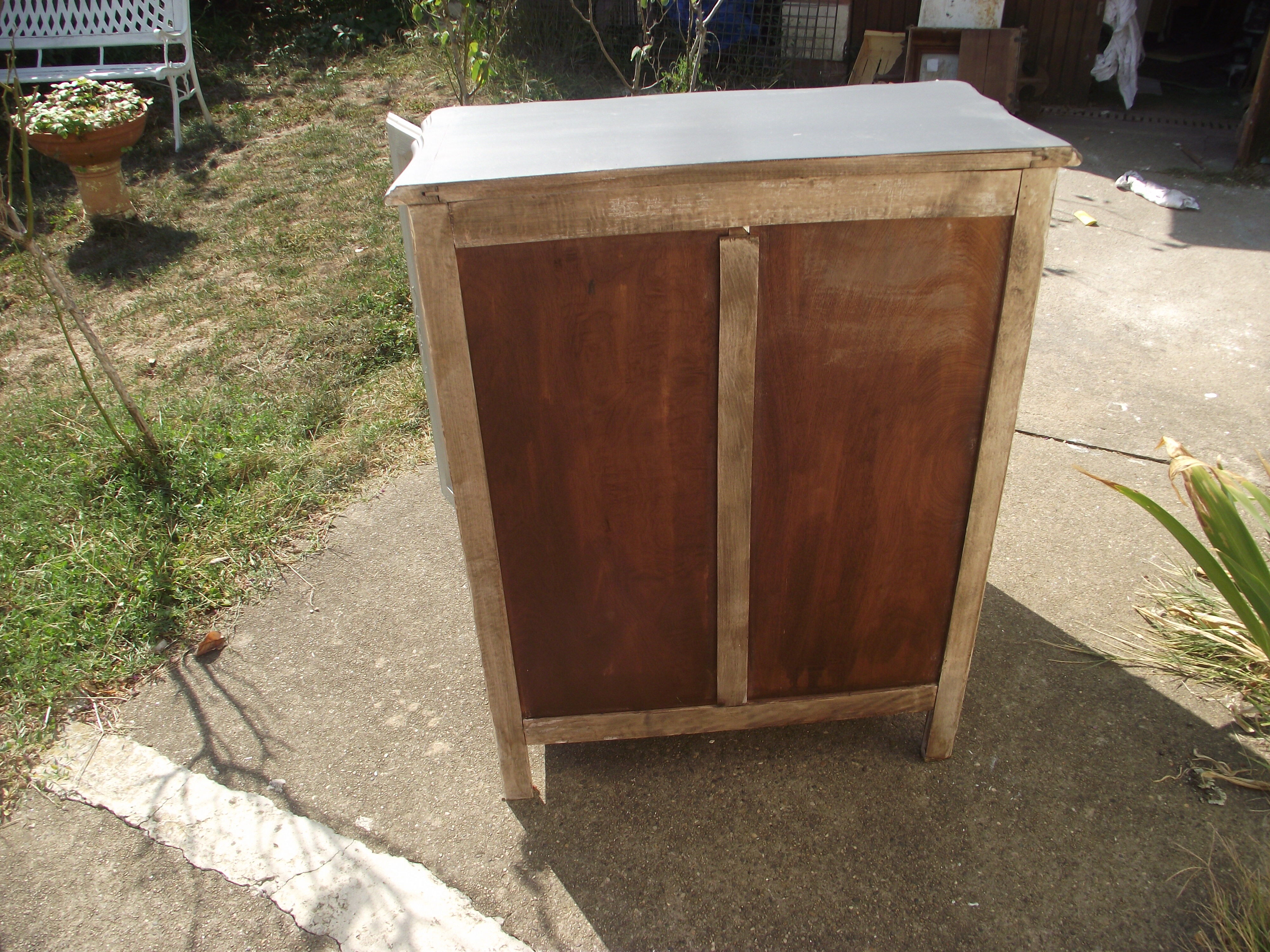 Louis XV-style shoe furniture from the 70