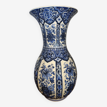 Italian ceramic vase ceramiche artistiche italy from the 20s
