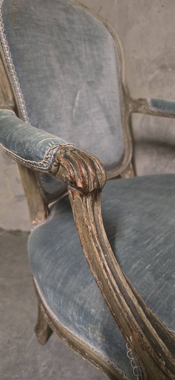Paire de fauteuils cabriolets Louis XV, d’époque XVIIIe