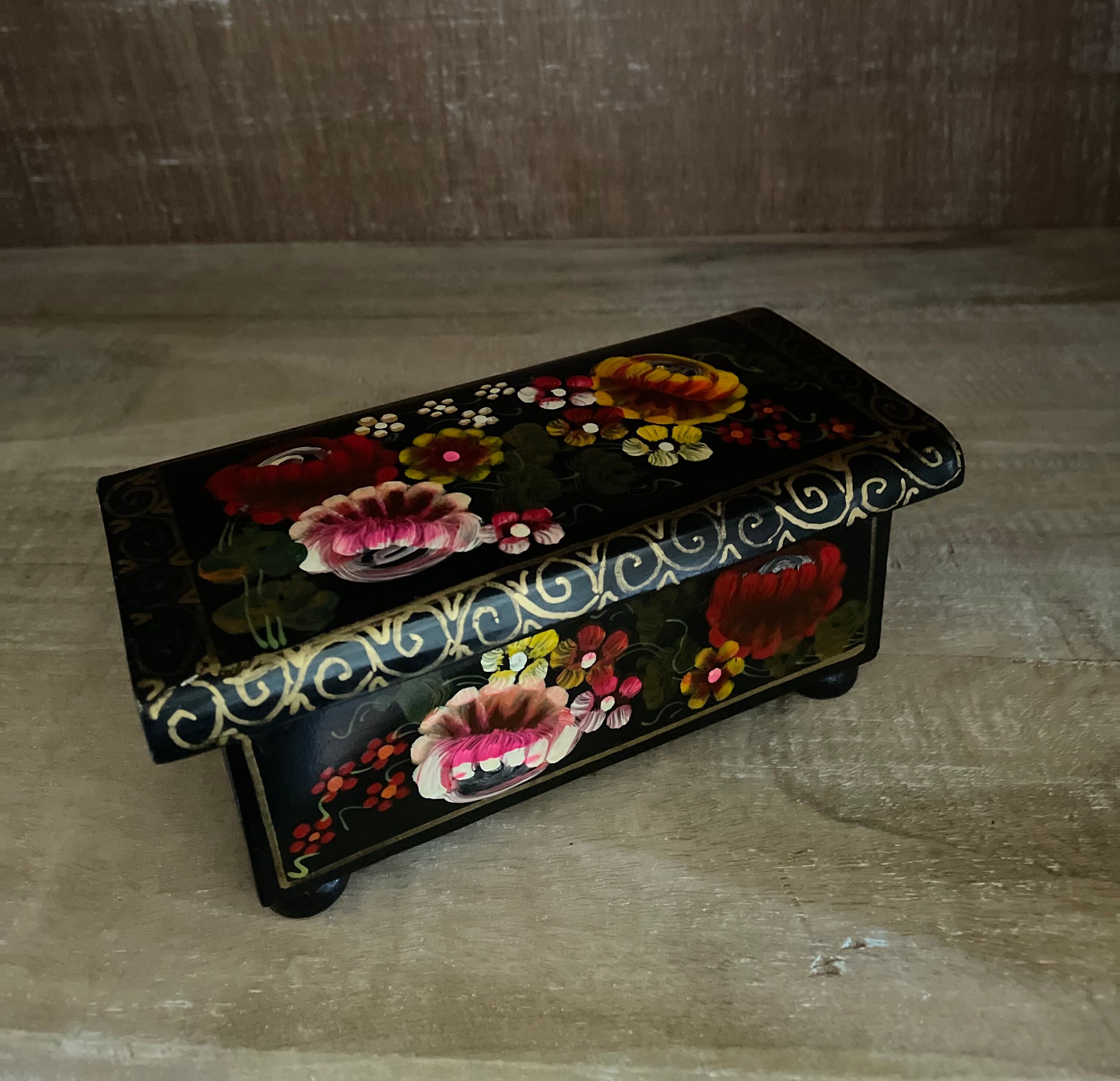 Jewelry box