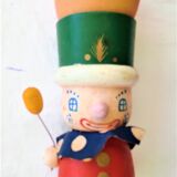Coquetier ancien en bois peint main vintage
