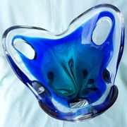 Vase en verre bleu