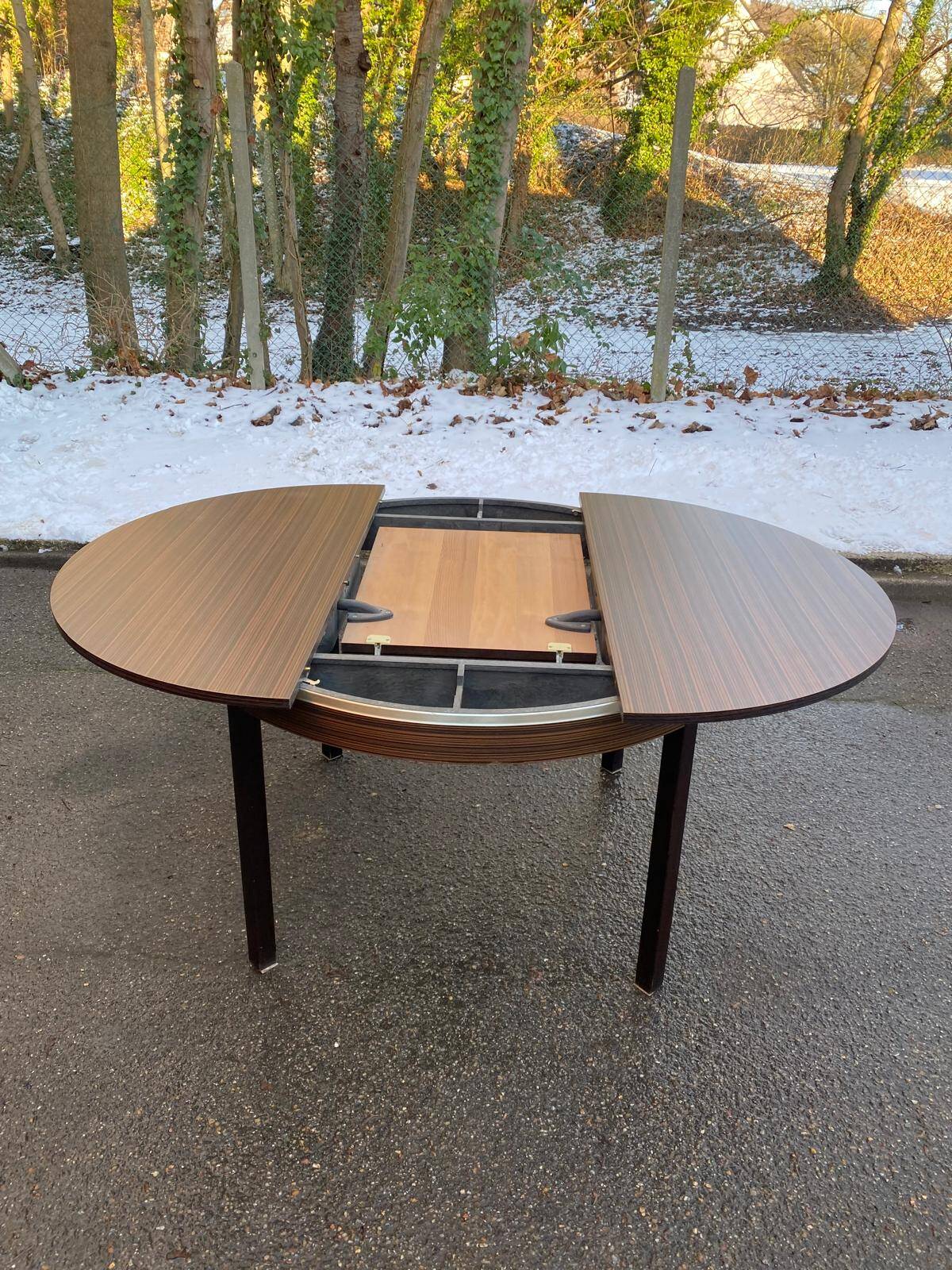1960s round extendable Scandinavian dining table