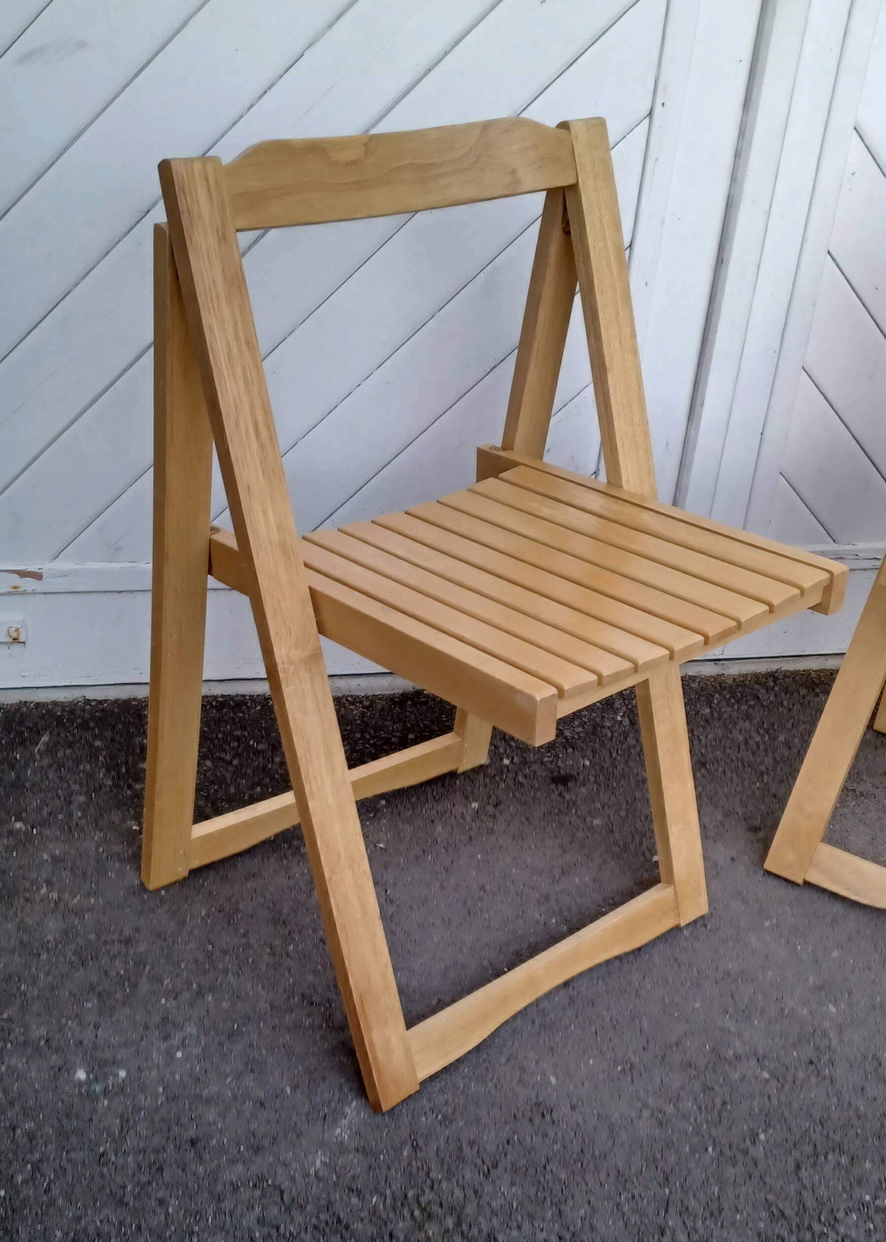 Paire de chaises pliantes en hêtre vintage