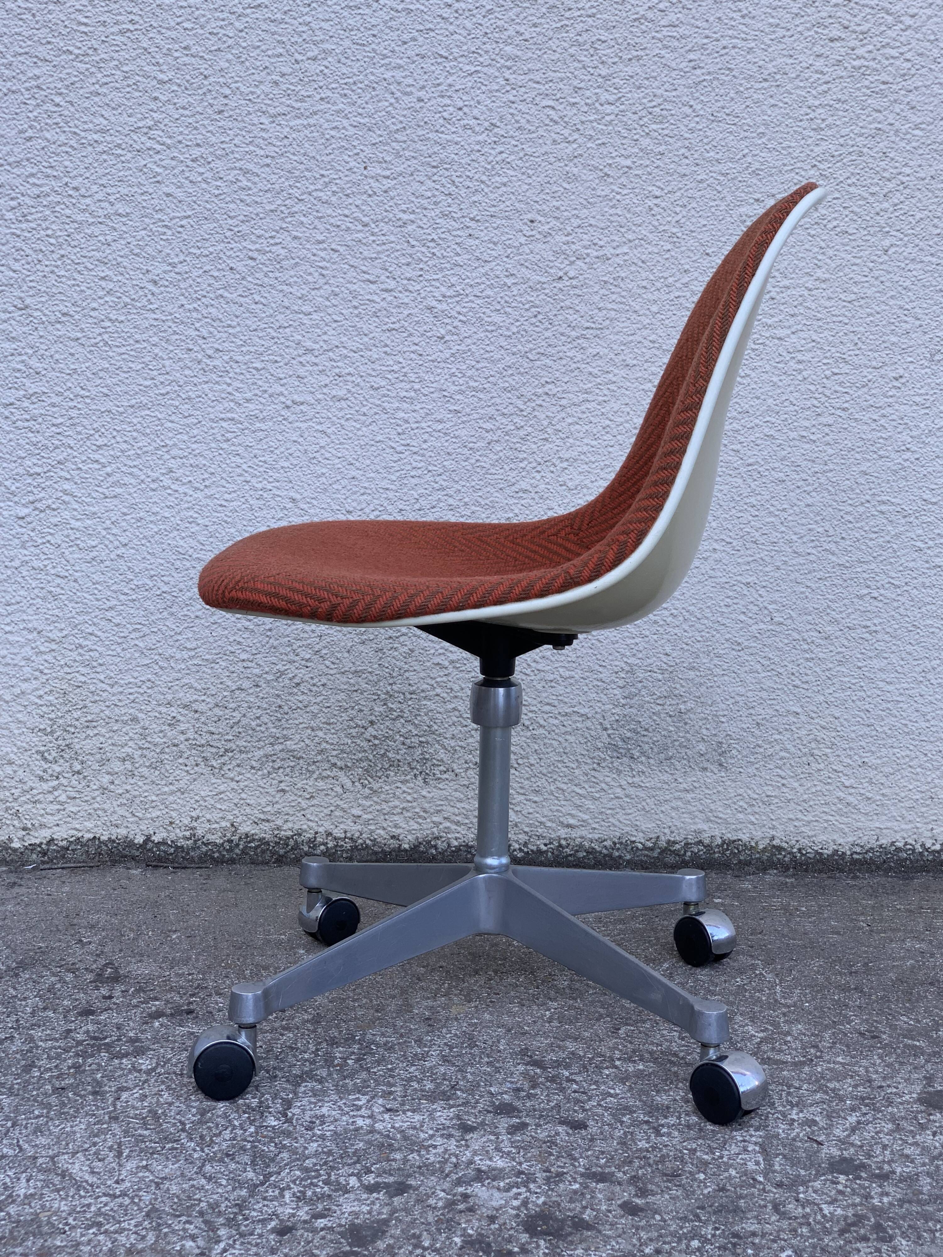 Charles and Ray Eames' office chair for Herman Miller 1960