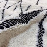 Decorated white Berber rug 270cm x 150cm