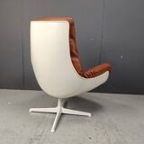 Space age fiberglass swivel chair, 1960s