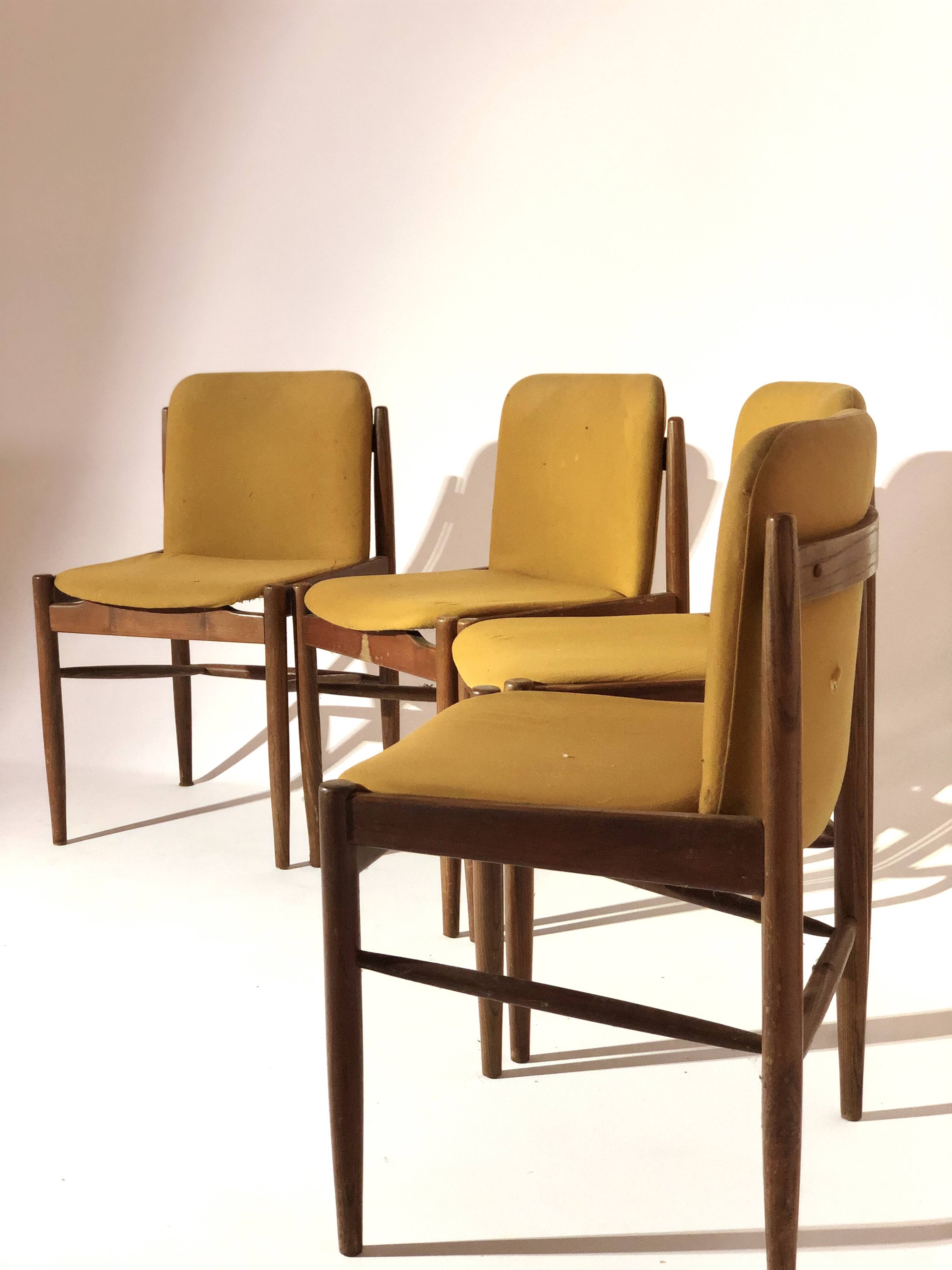 Set of 4 italian style chairs 1960 - rosewood and fabric