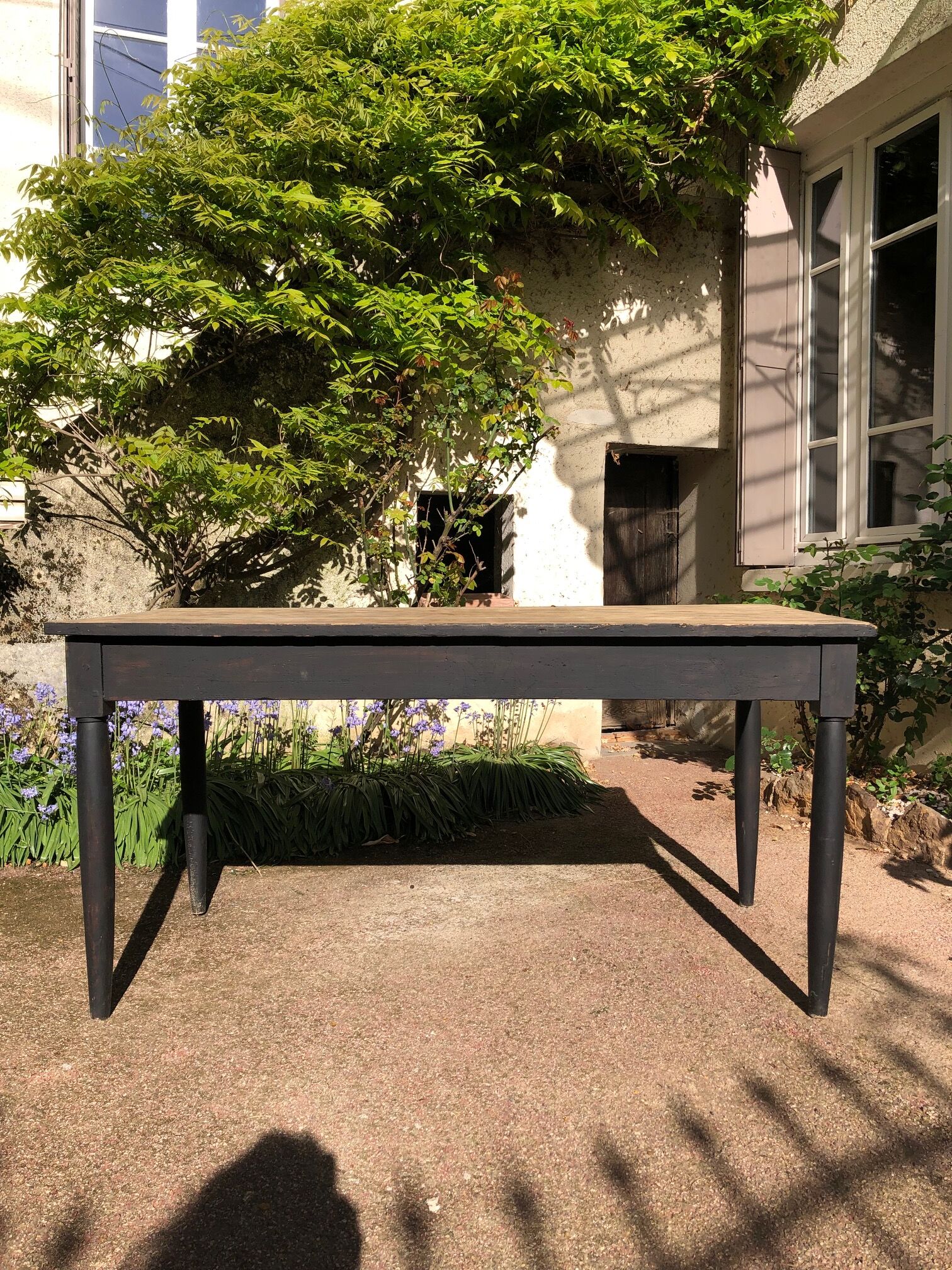 Farm table