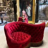 Indiscreet in red velvet and gilded wood from the Napoleon III period