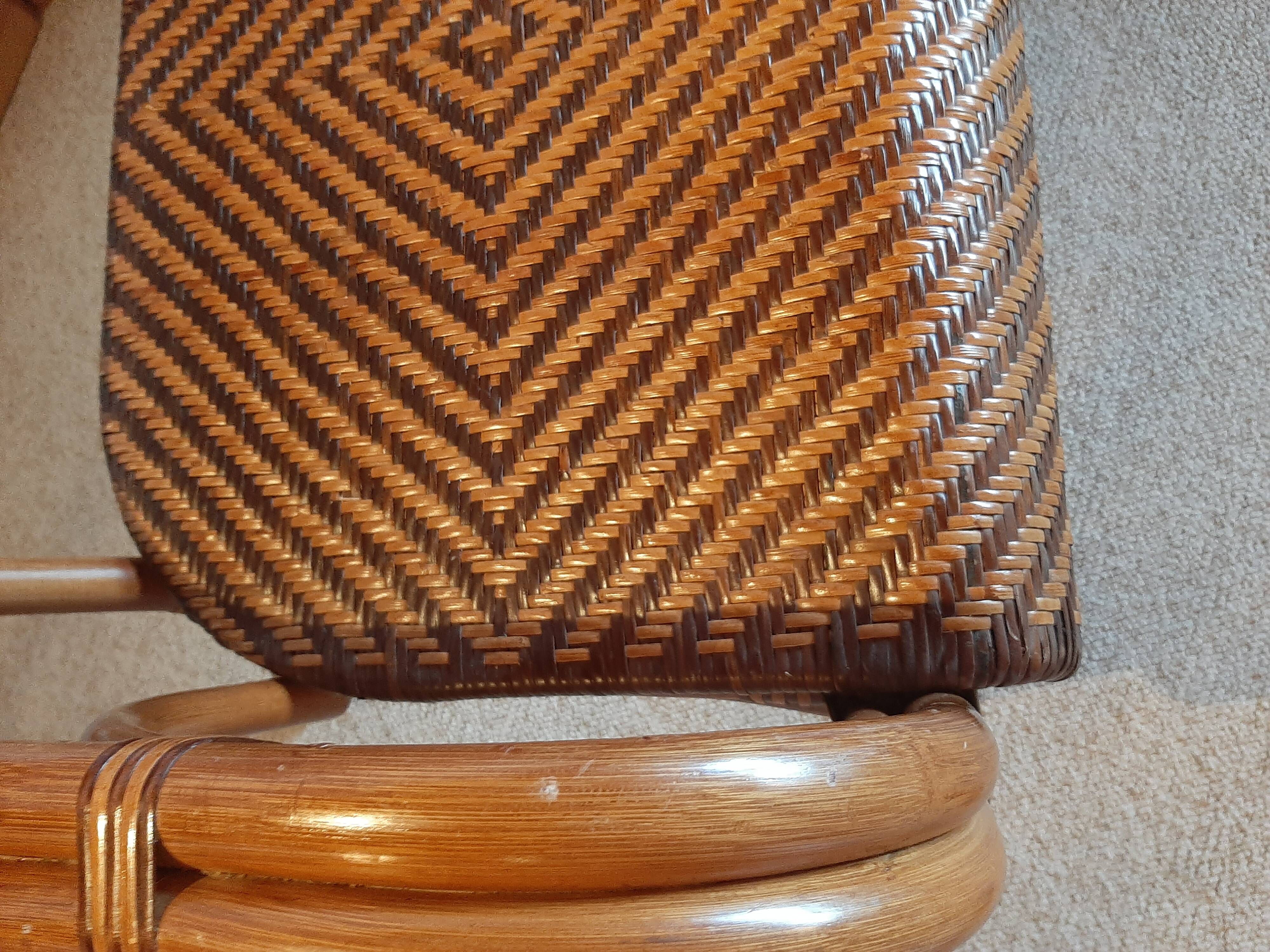Vintage -Braided rattan sofa - chevron pattern