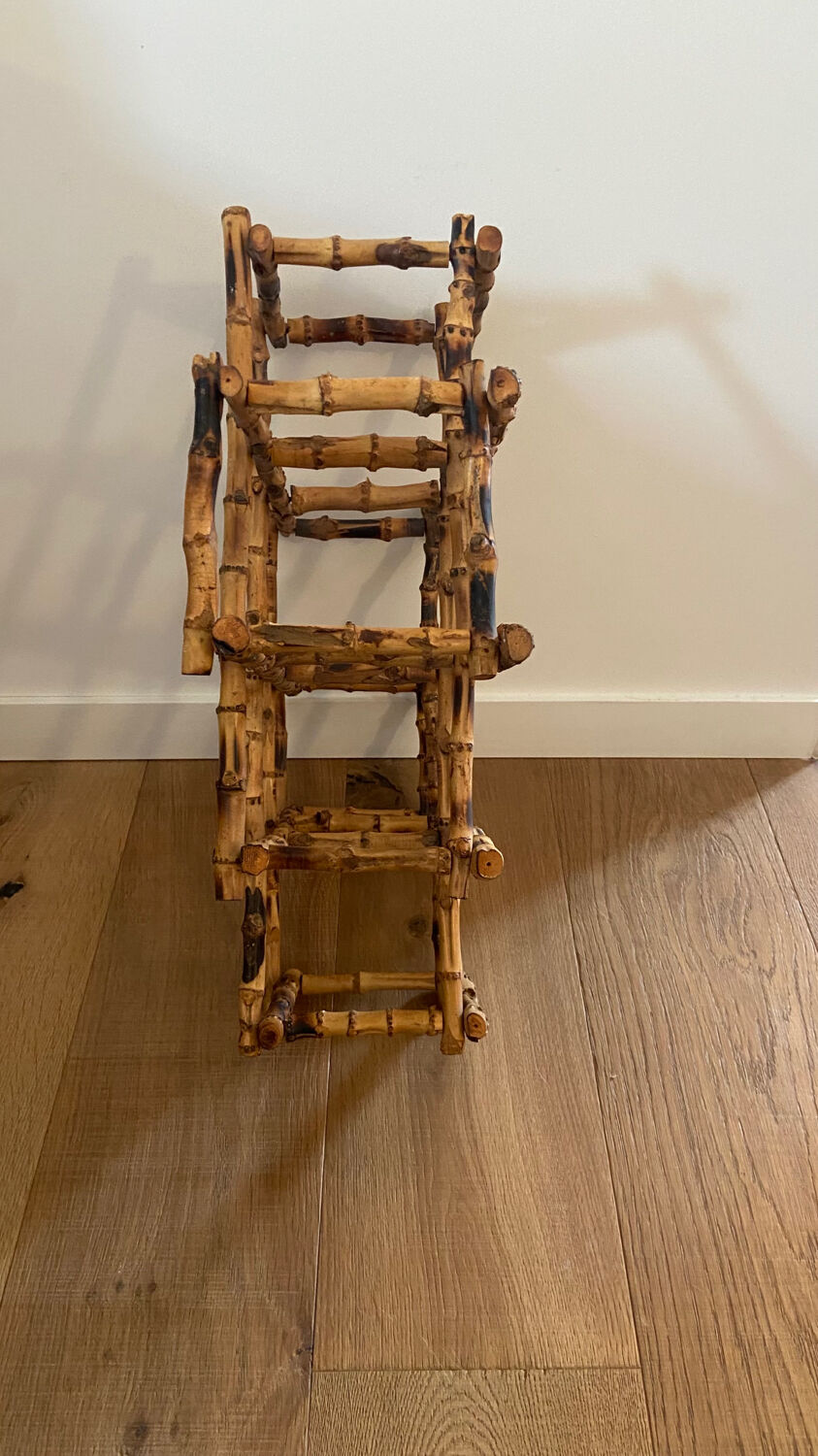 Range foldable bottles in vintage bamboo / rattan