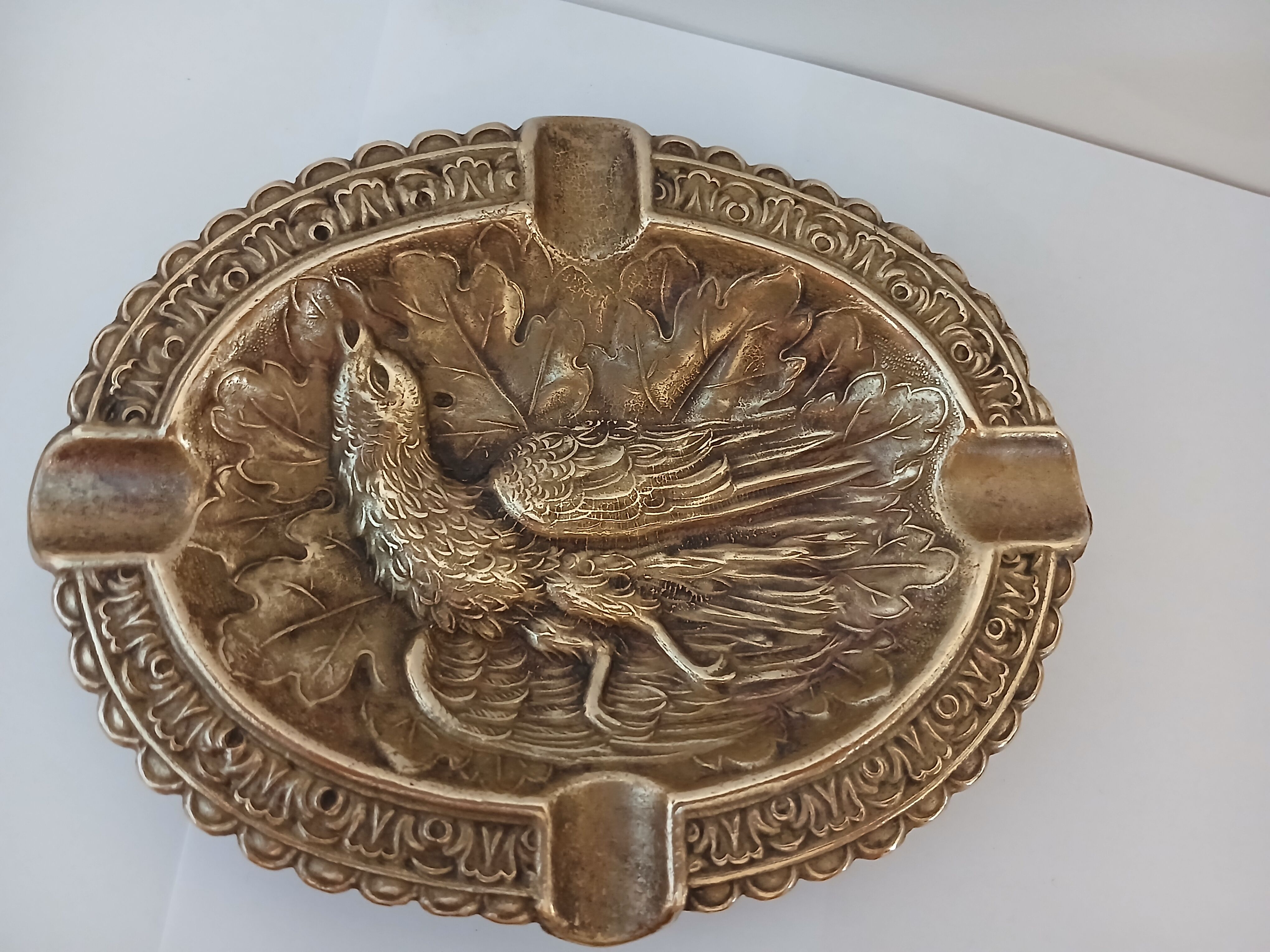 Vintage brass ashtray from the 1940s-1950s.