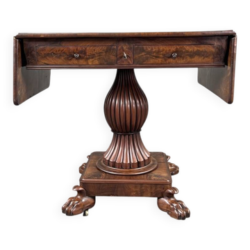 Mahogany drop-leaf table, 19th century