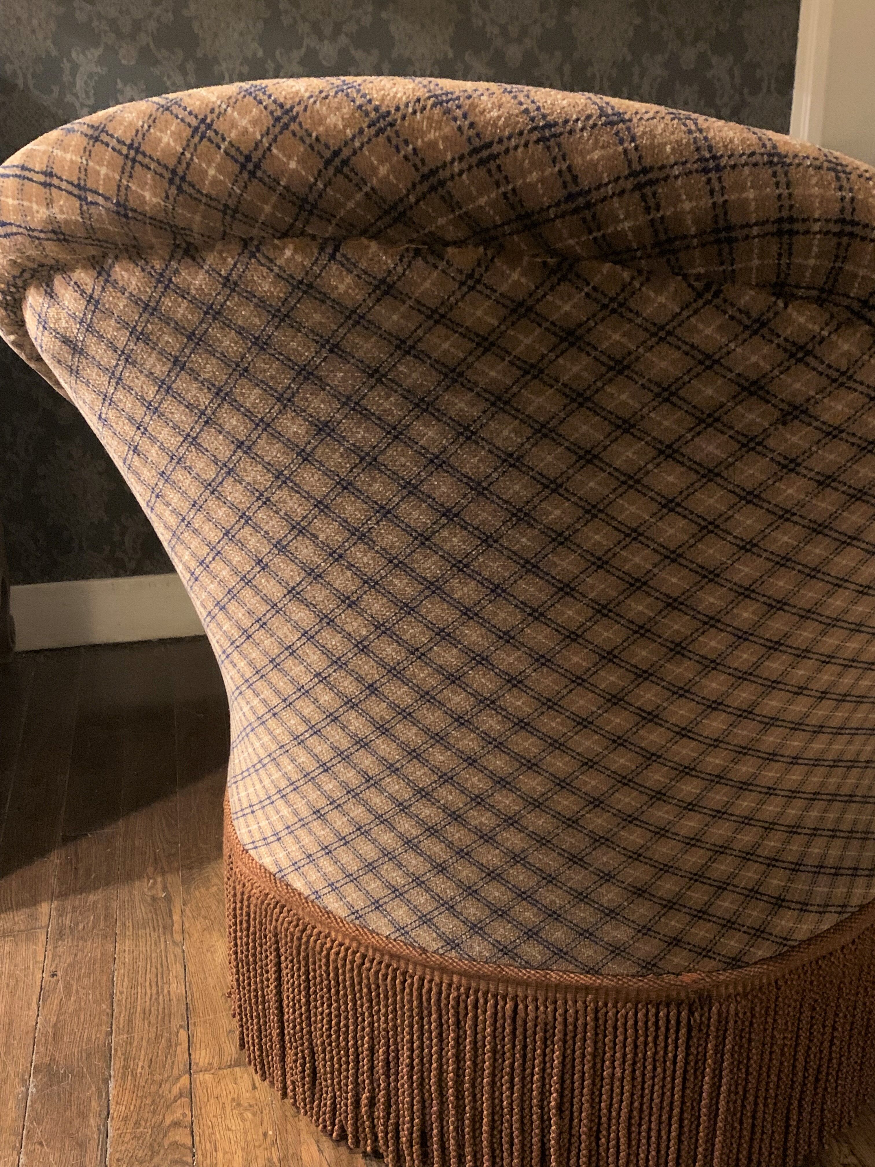 Velvet toad armchair