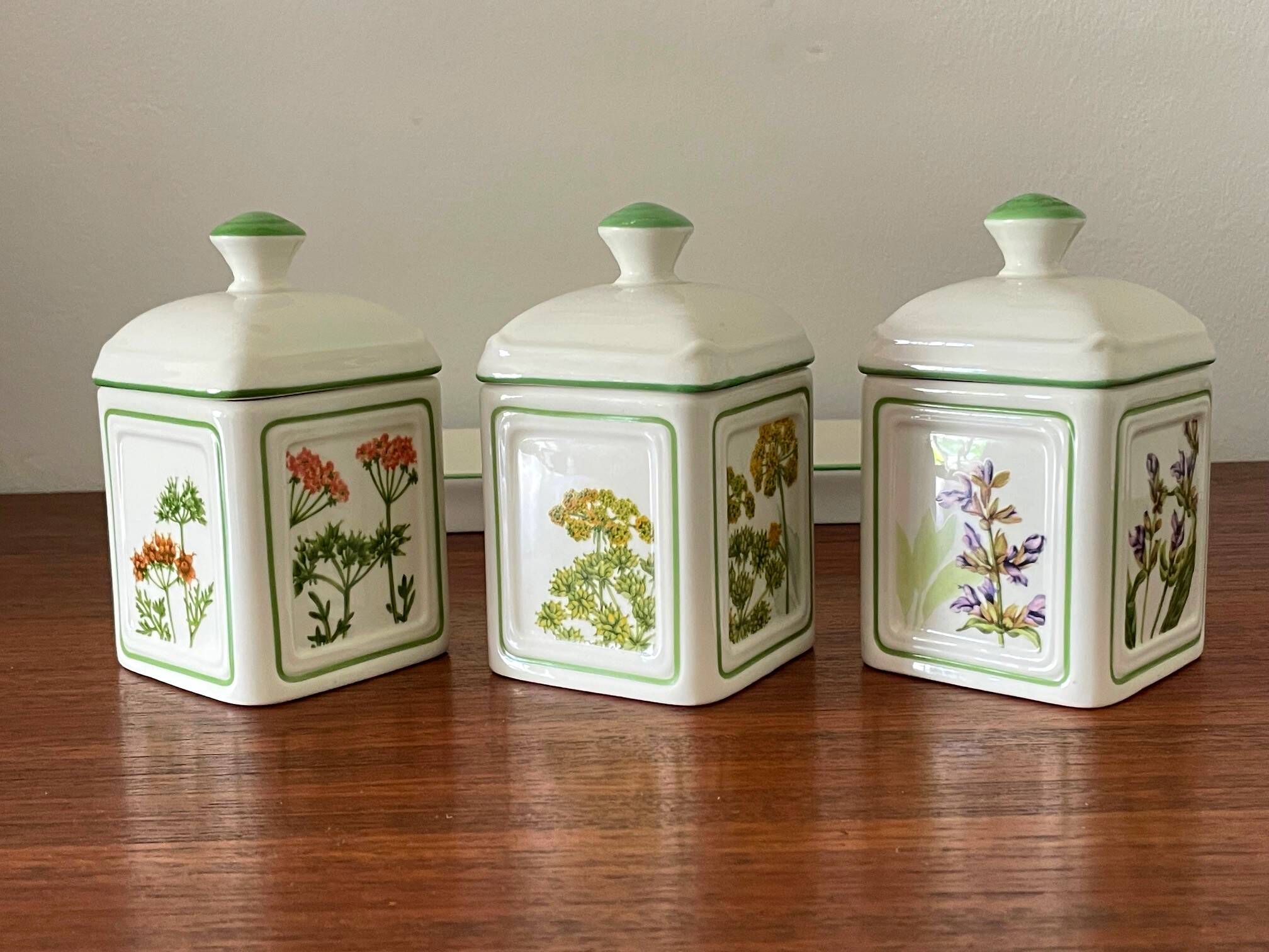 Spice pots and their tray Villeroy and Boch in earthenware