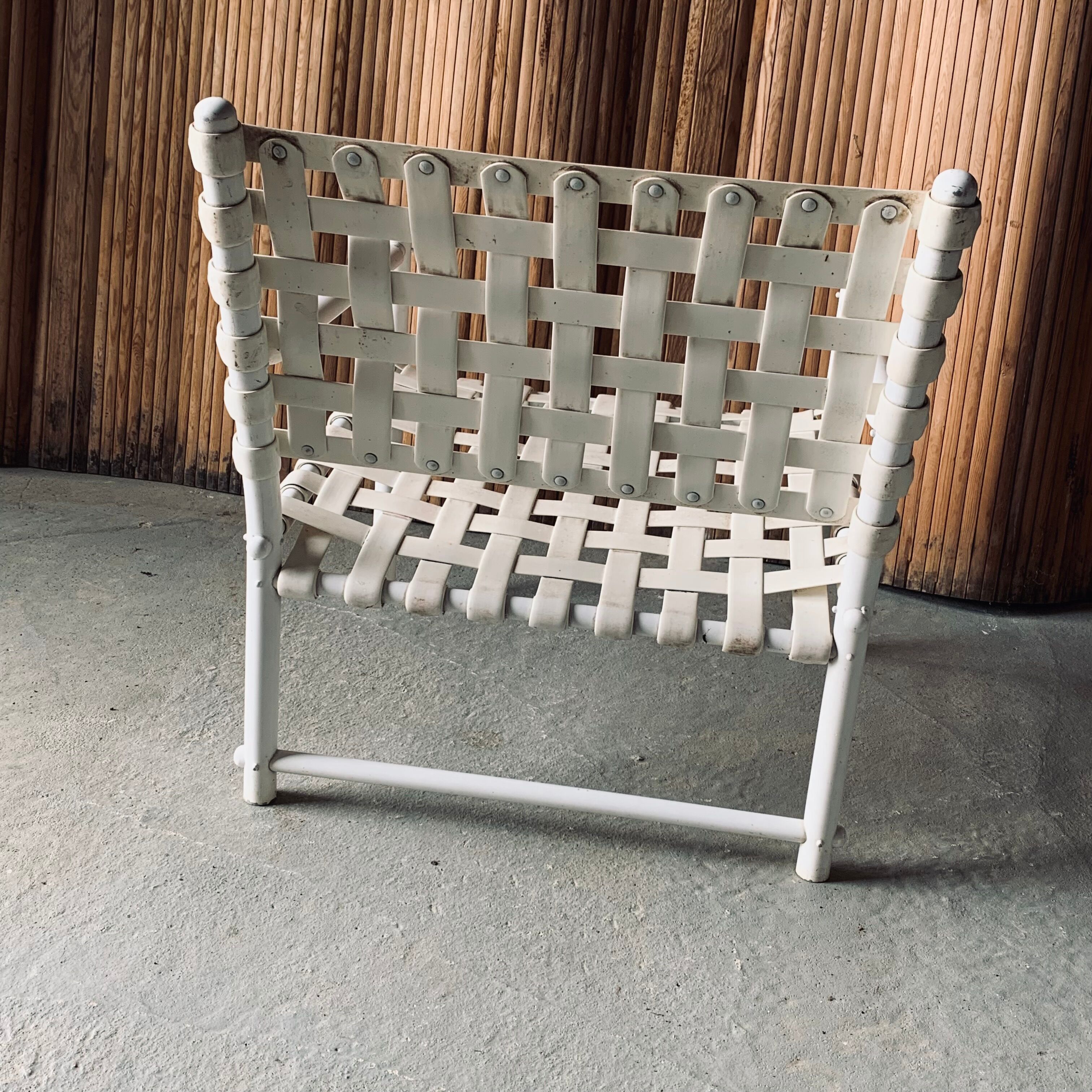 4 white Lounge Chairs Triconfort - Aluminium and plastic - 1980's