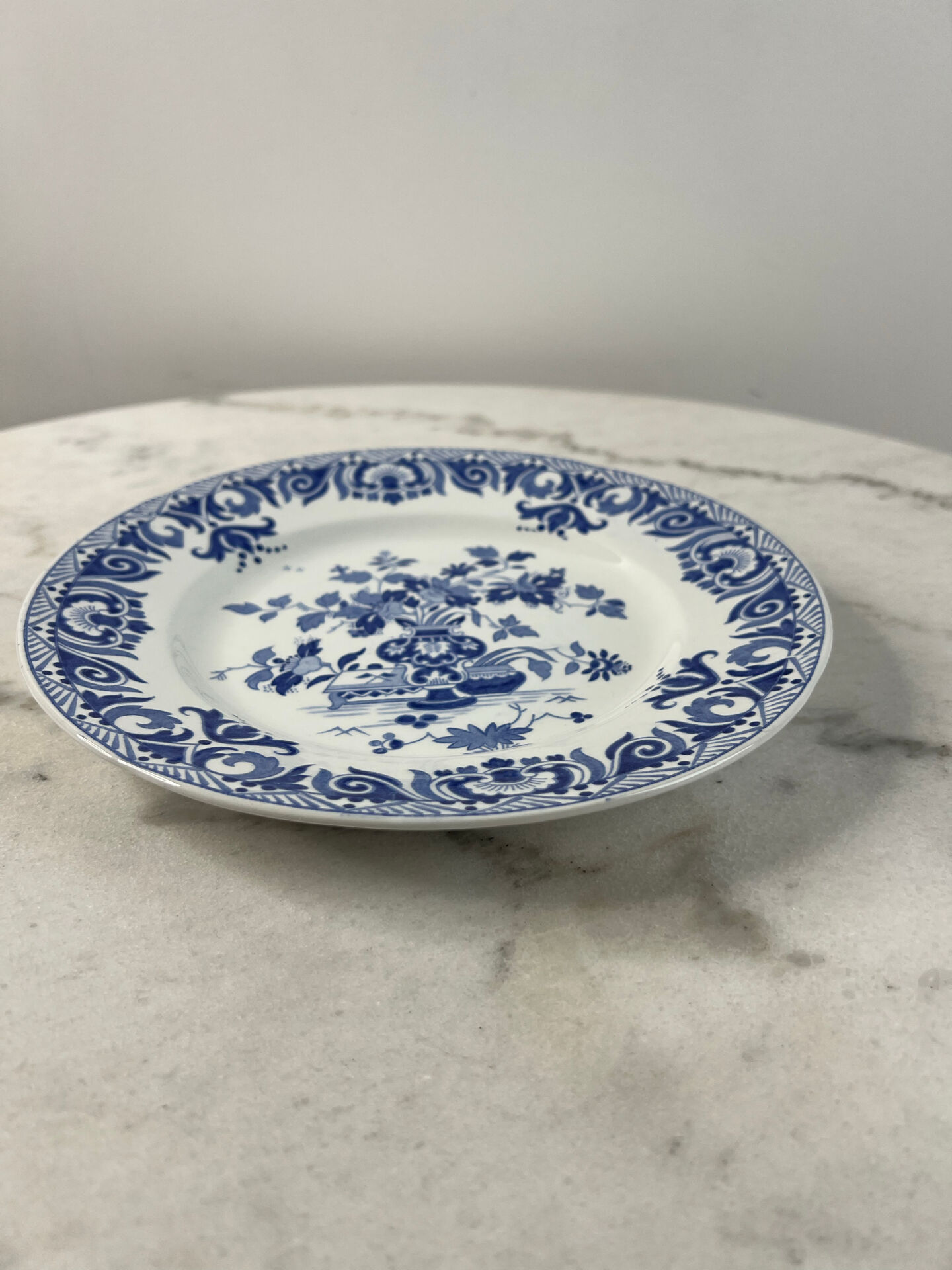 Antique plate Sarreguemines — Shanghai Collection