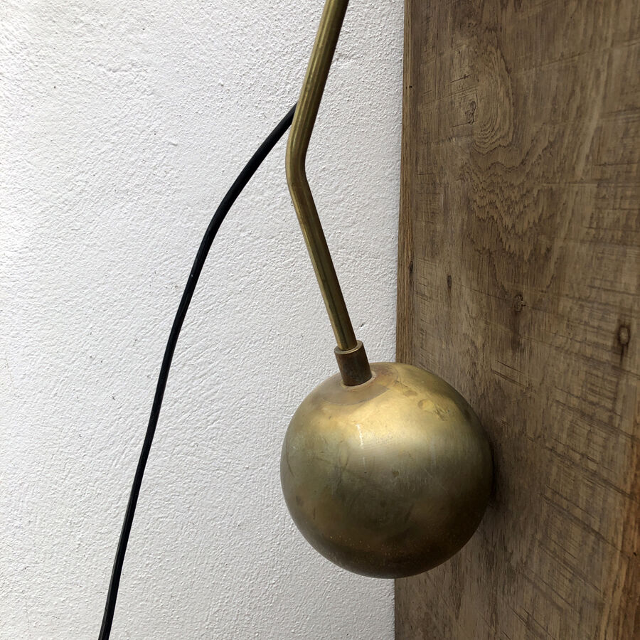 Counterweight diabolo lamp to be installed, double lampshade