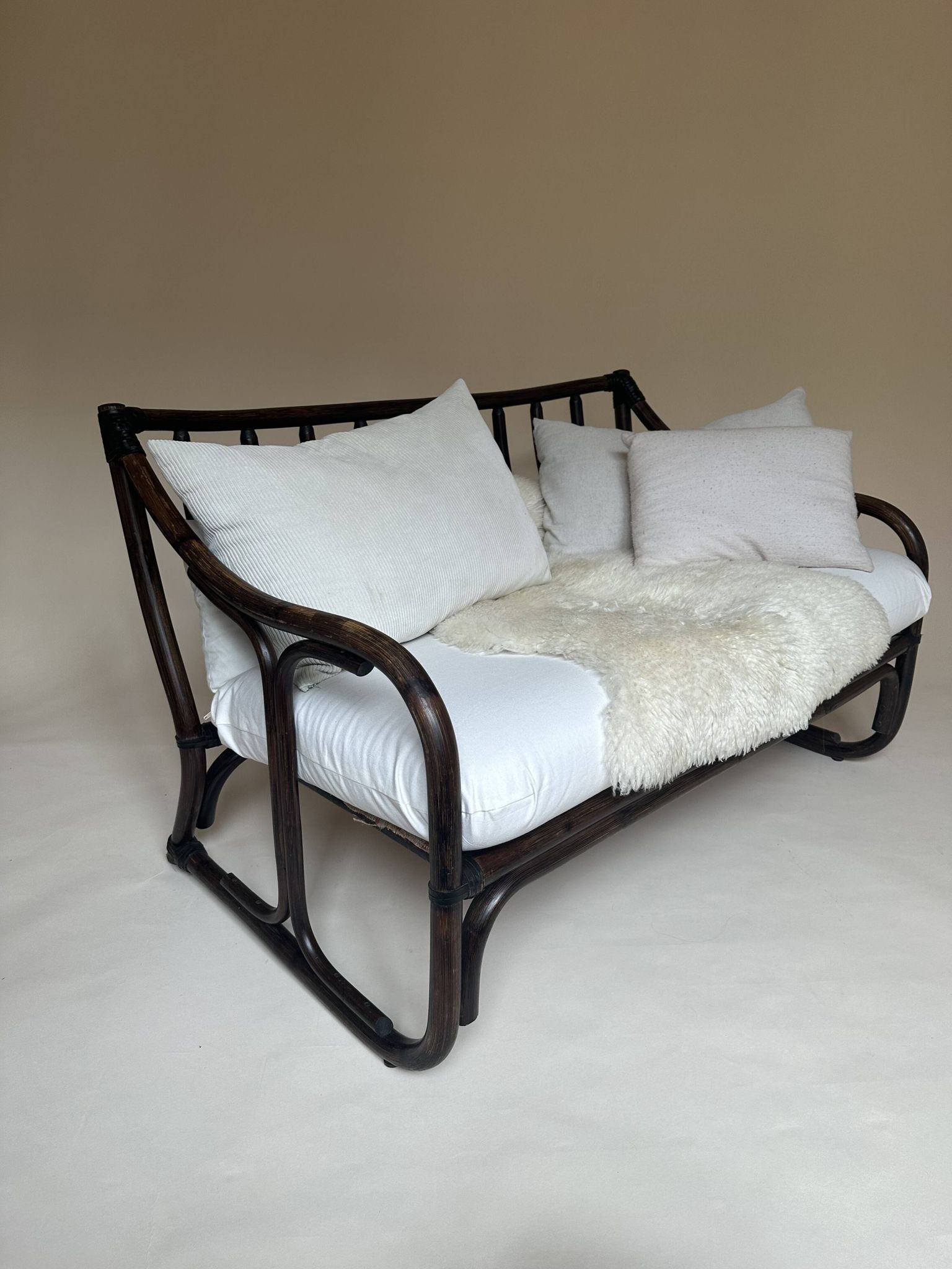 Two-seater rattan bench
