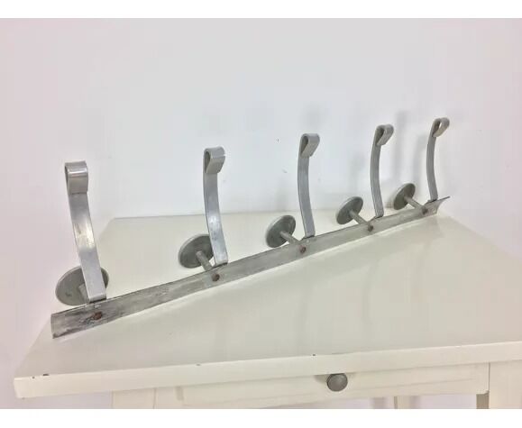 Industrial wall coat rack 5 aluminum hooks