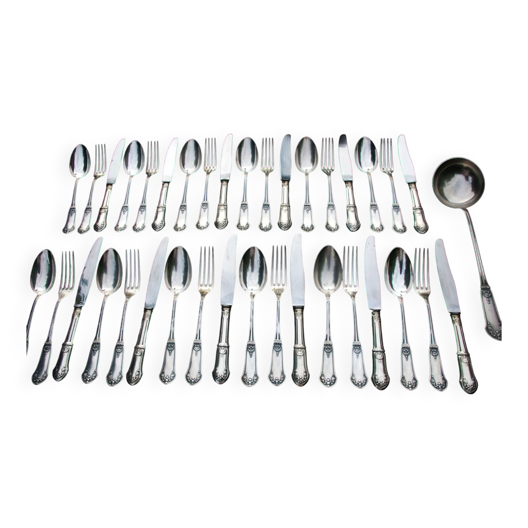 Housewife in silver metal 37 pieces