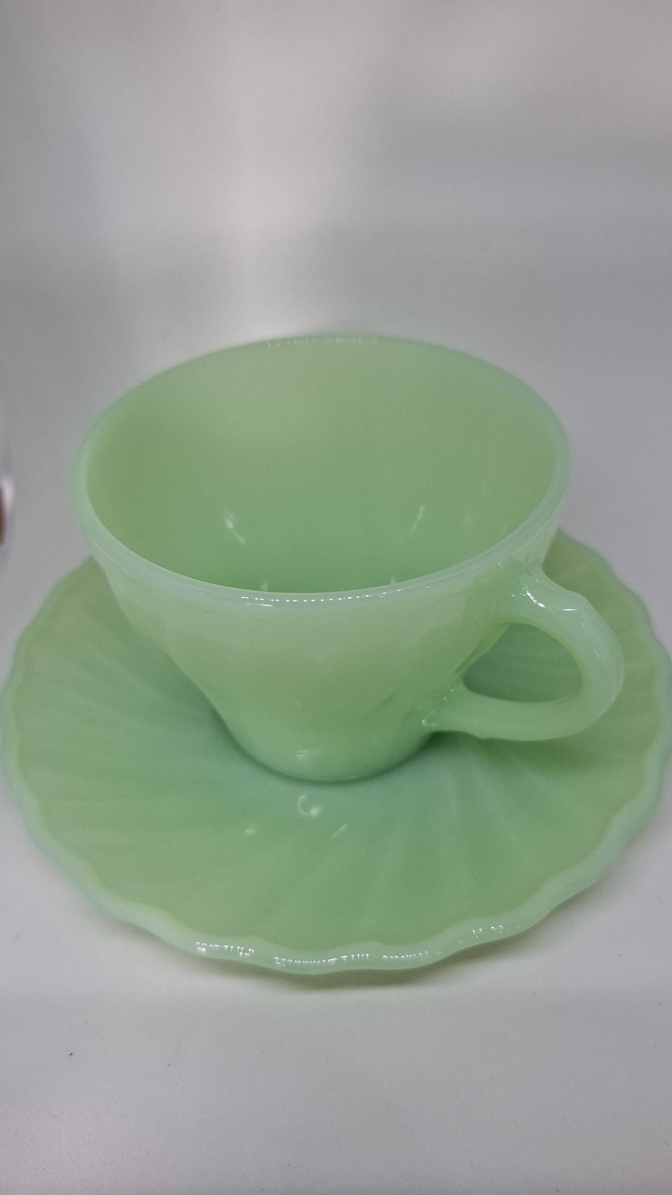 Vintage Fire-King Jadeite Swirl/Shell Coffee Set – 6 Pcs (Original Label)