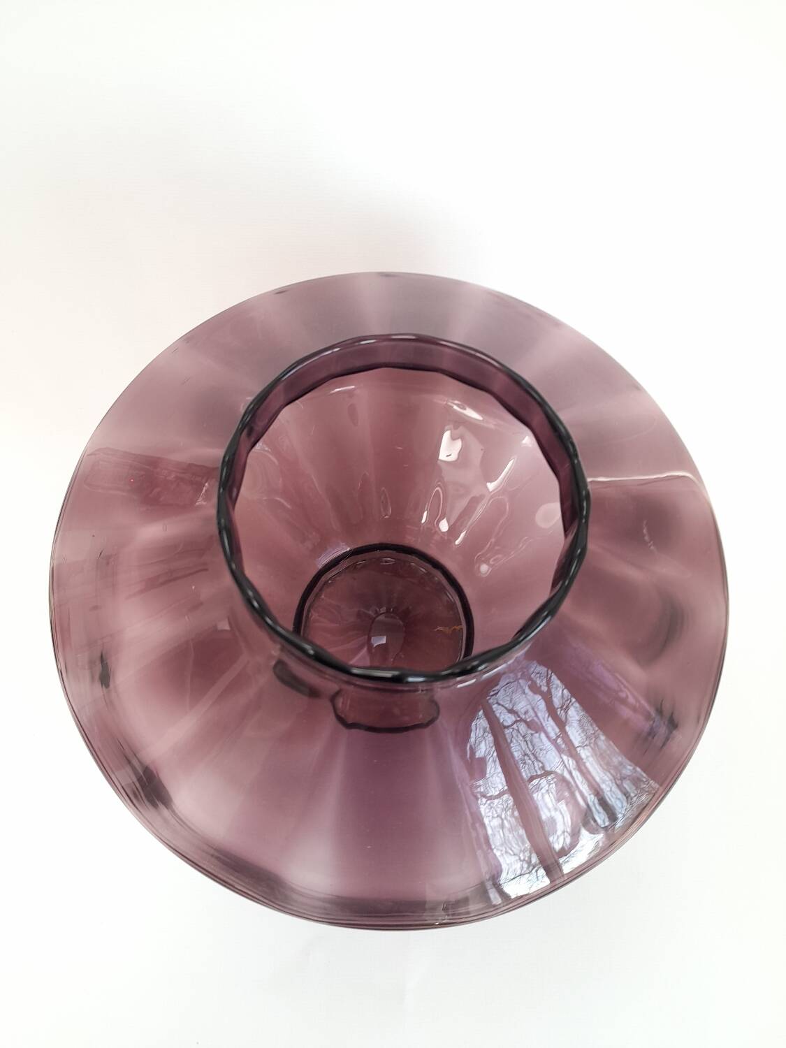 Very large Art Deco saucer vase by Doyen glassworks.