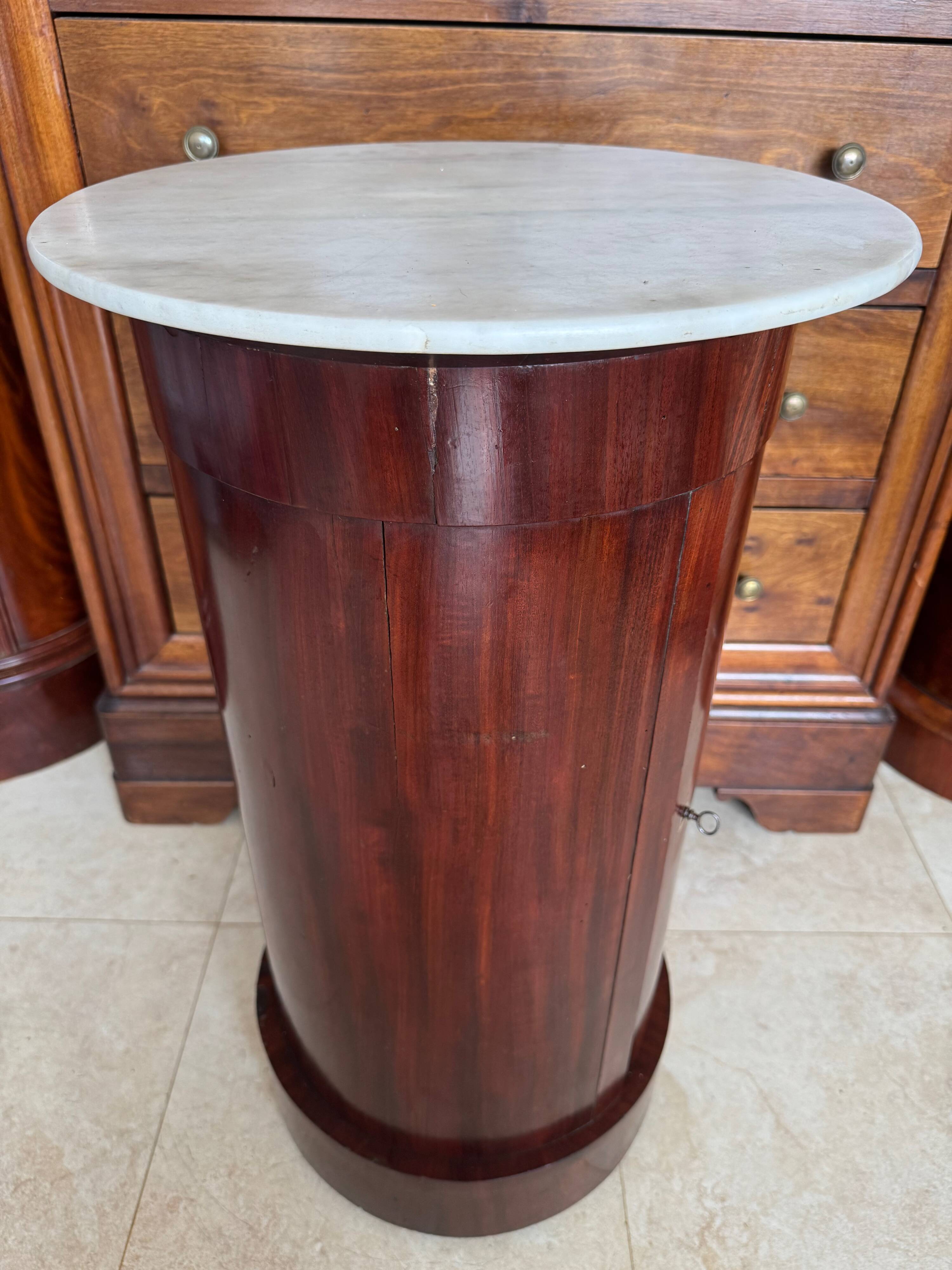 Somno Empire Acajou and White Marble, on wheels
