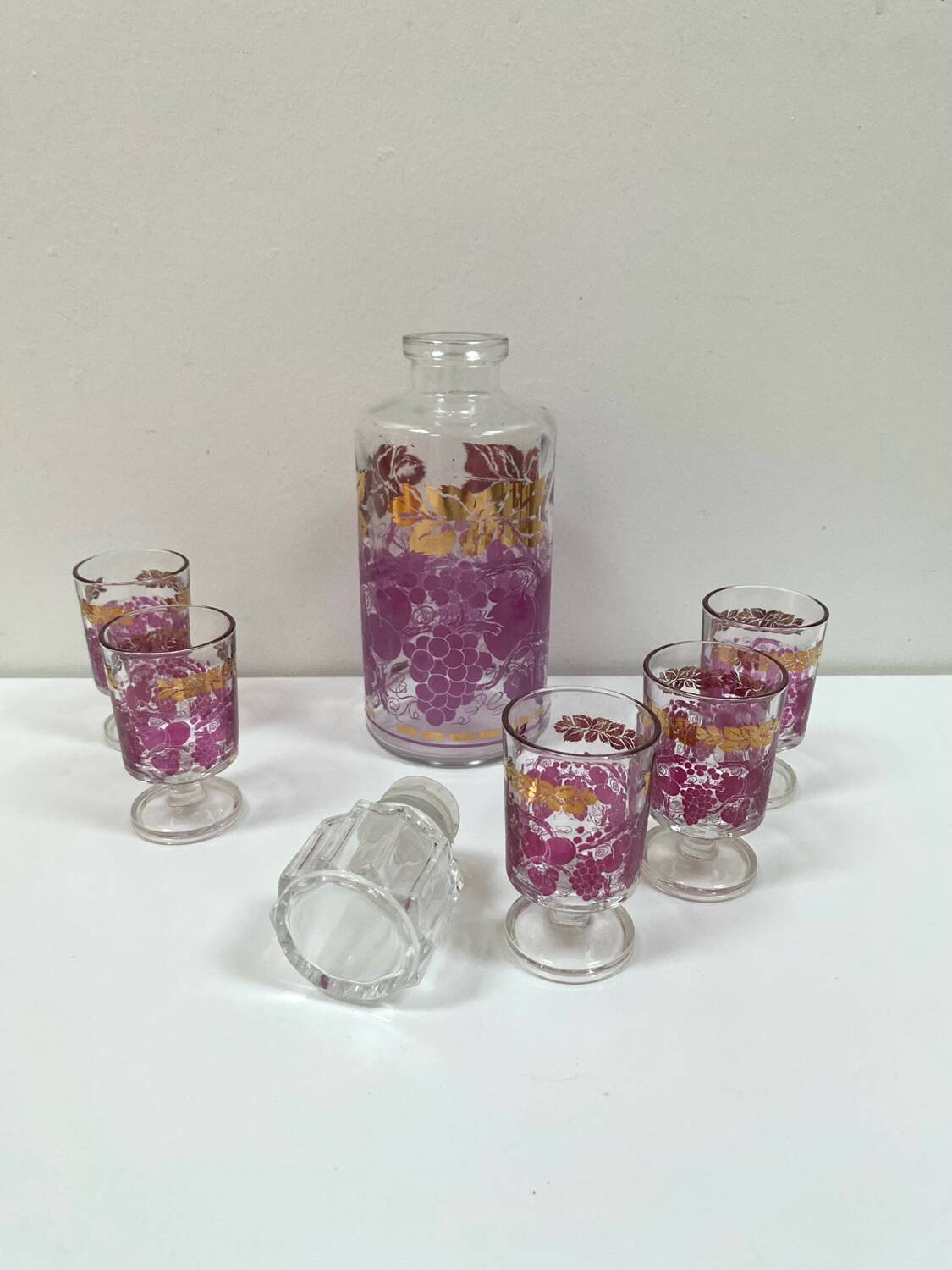 Carafe et 6 verres à liqueur, années 60