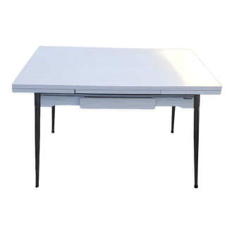 Formica table with extensions