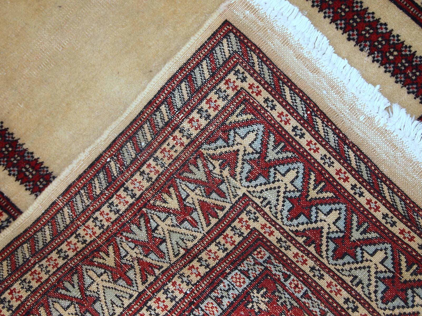 Tapis de Prière Vintage Lahore Pakistanais, Années 1960, Élégance et Tradit