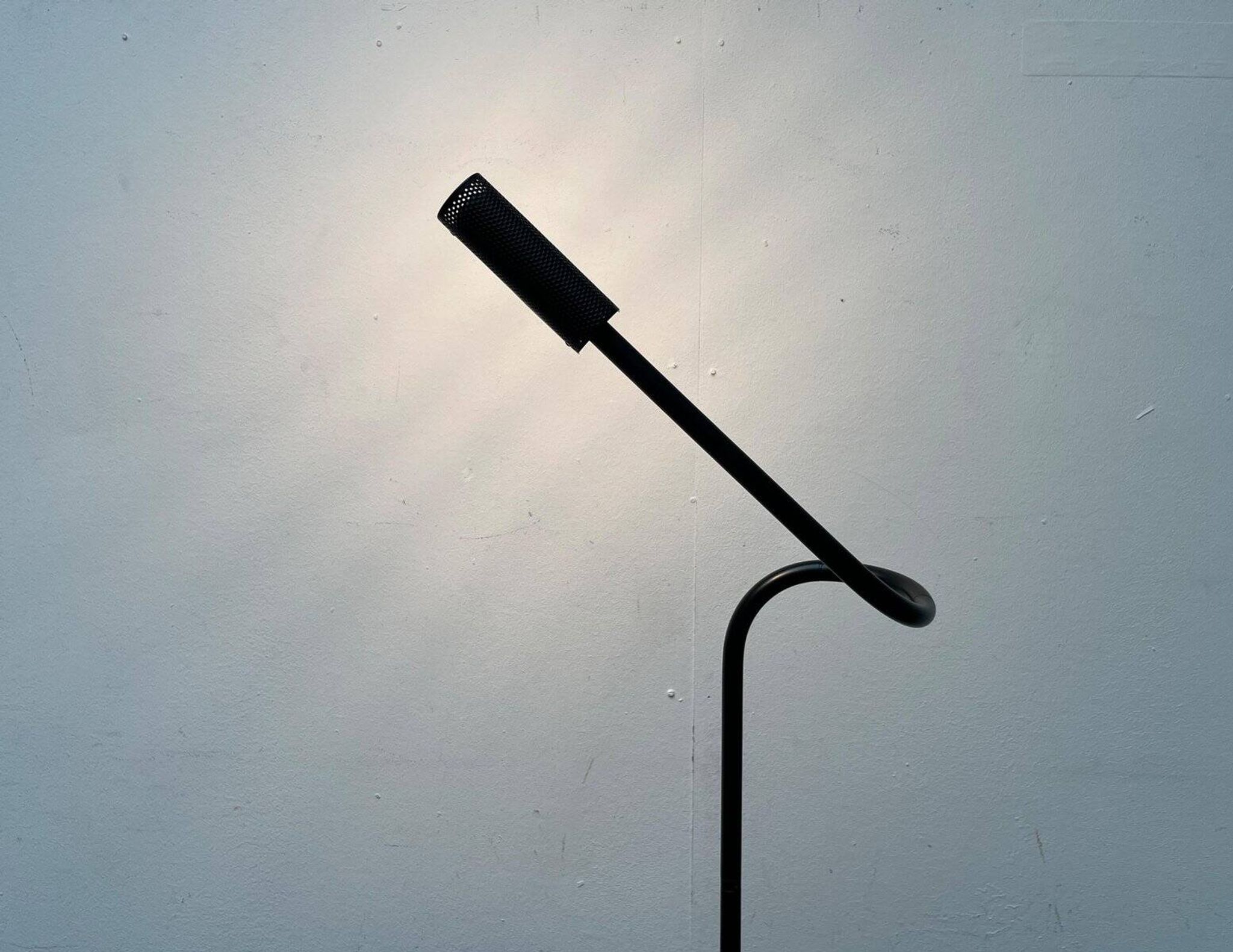 Lampe de table modèle Stringa postmoderne par Hans Ansems pour Luxo, années 1980