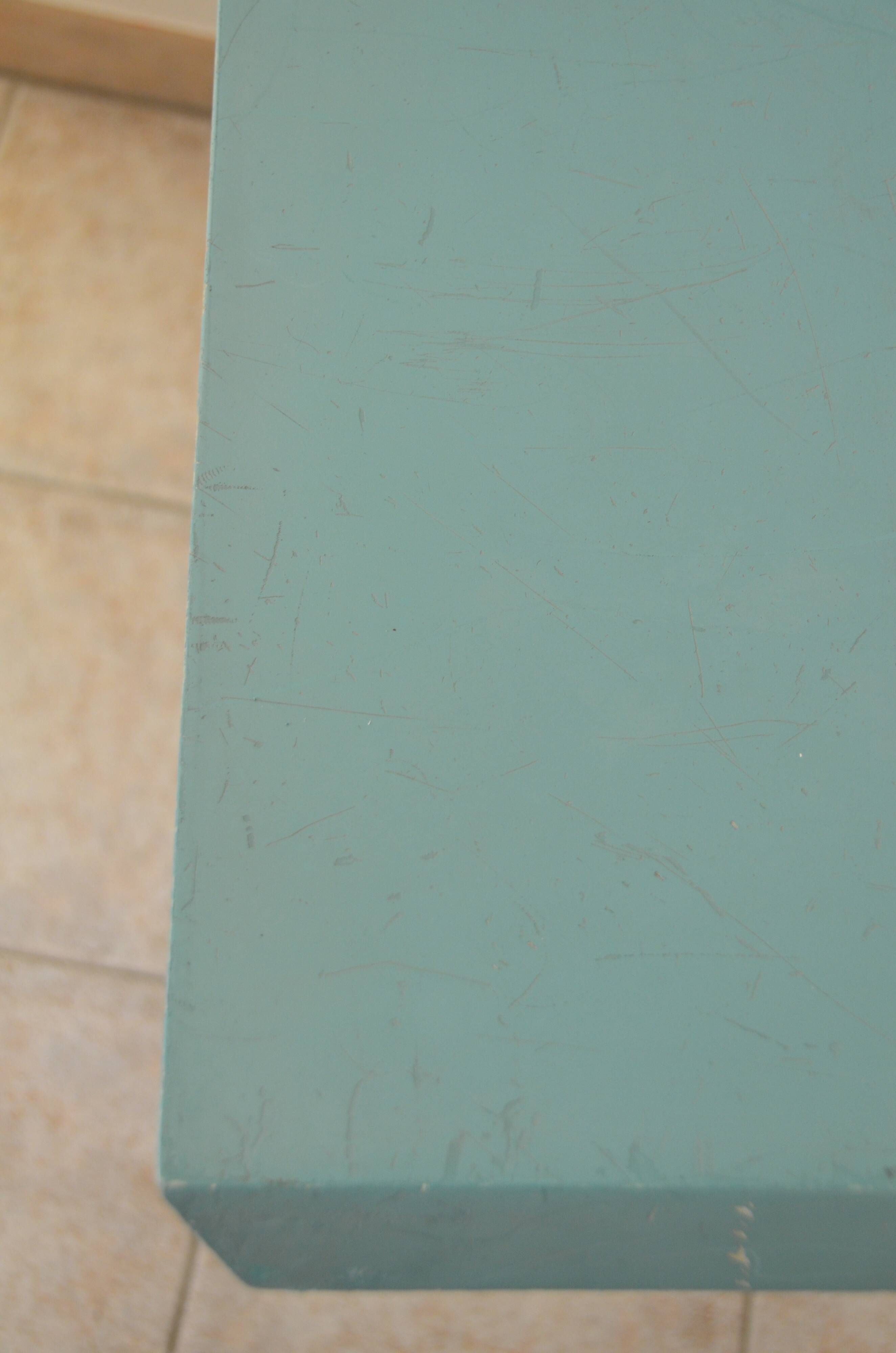 Table Miss Balu and 1 chair Dr Glob, Starck