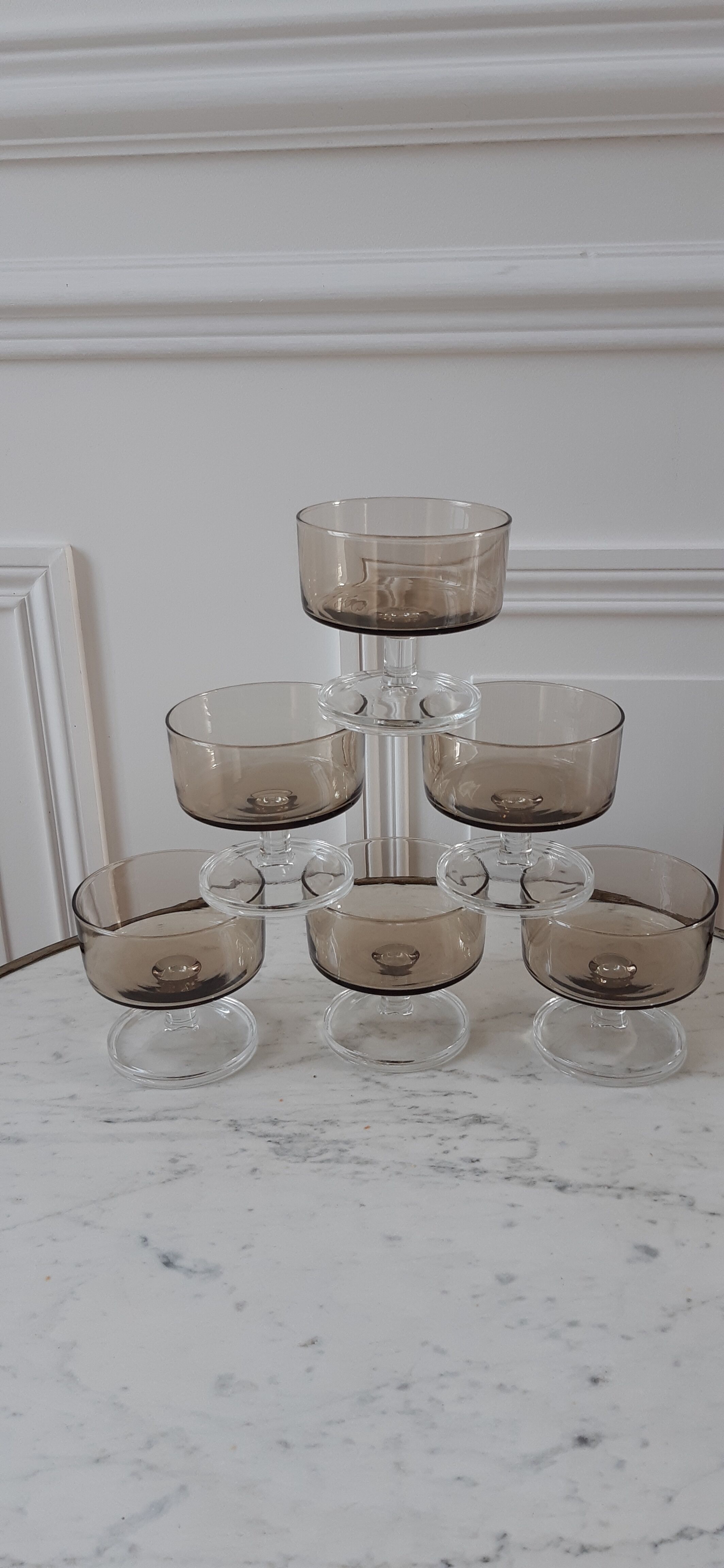 6 cuts in smoked glass 70s