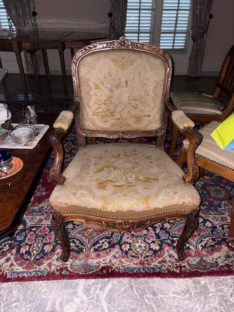 Sofa and 4 Louis XV style armchairs