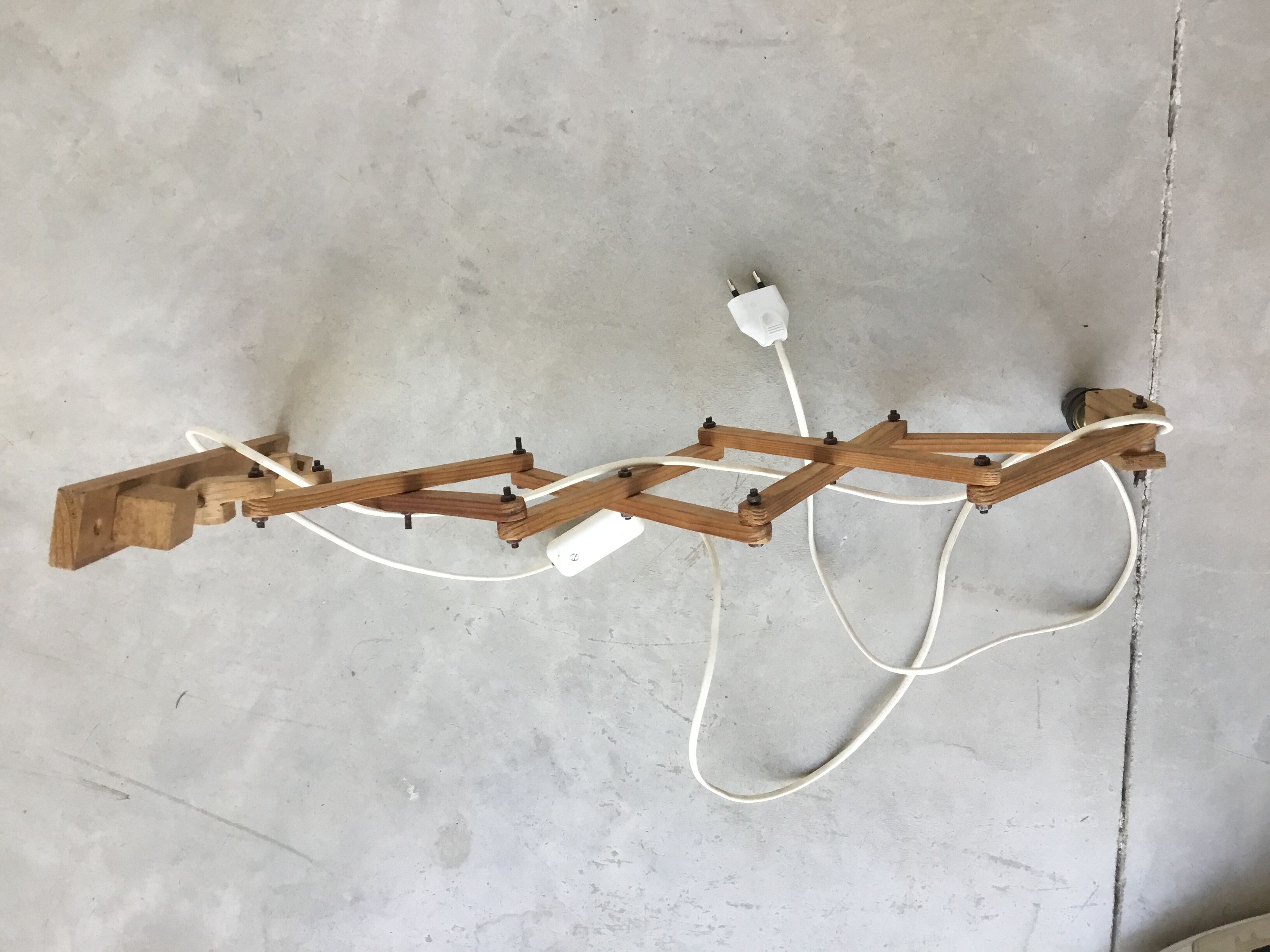 Accordion wall lamp in vintage wood 1960