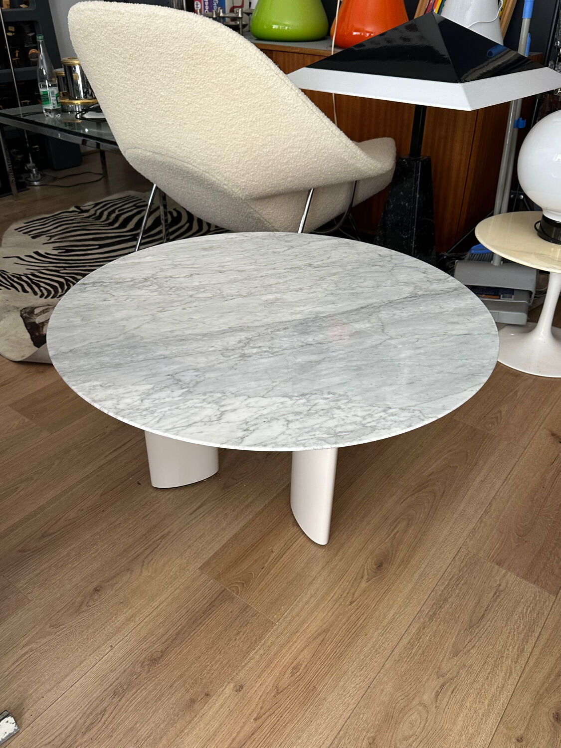 Table basse en marbre de Carrare socialite family