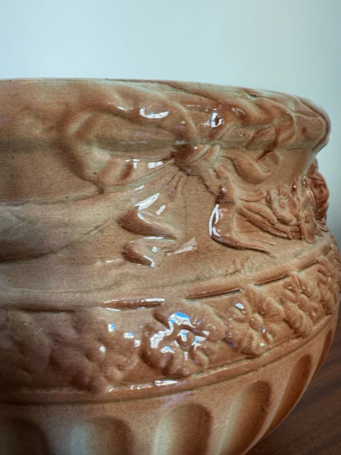 Digoin 19th century majolica ceramic pot cover