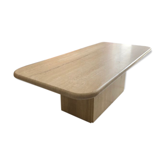 Coffee table in travertine