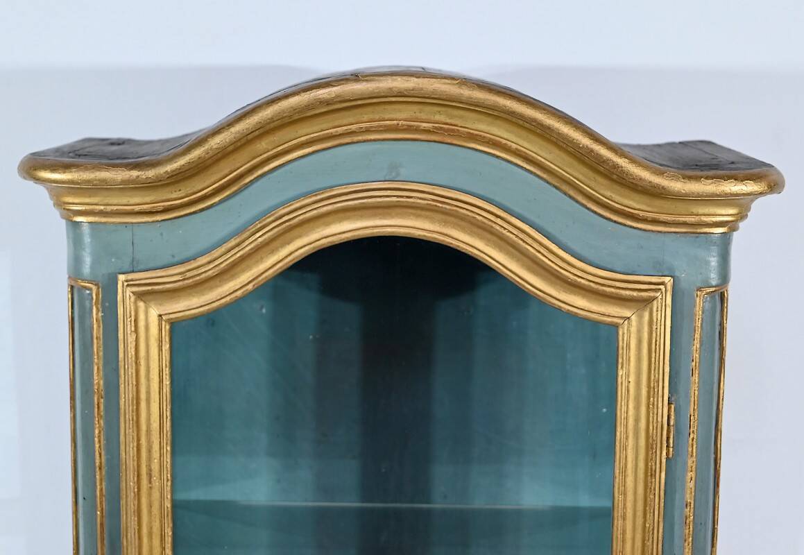 Small Showcase in Painted and Gilded Wood, Louis XV Style – Early 19th Century