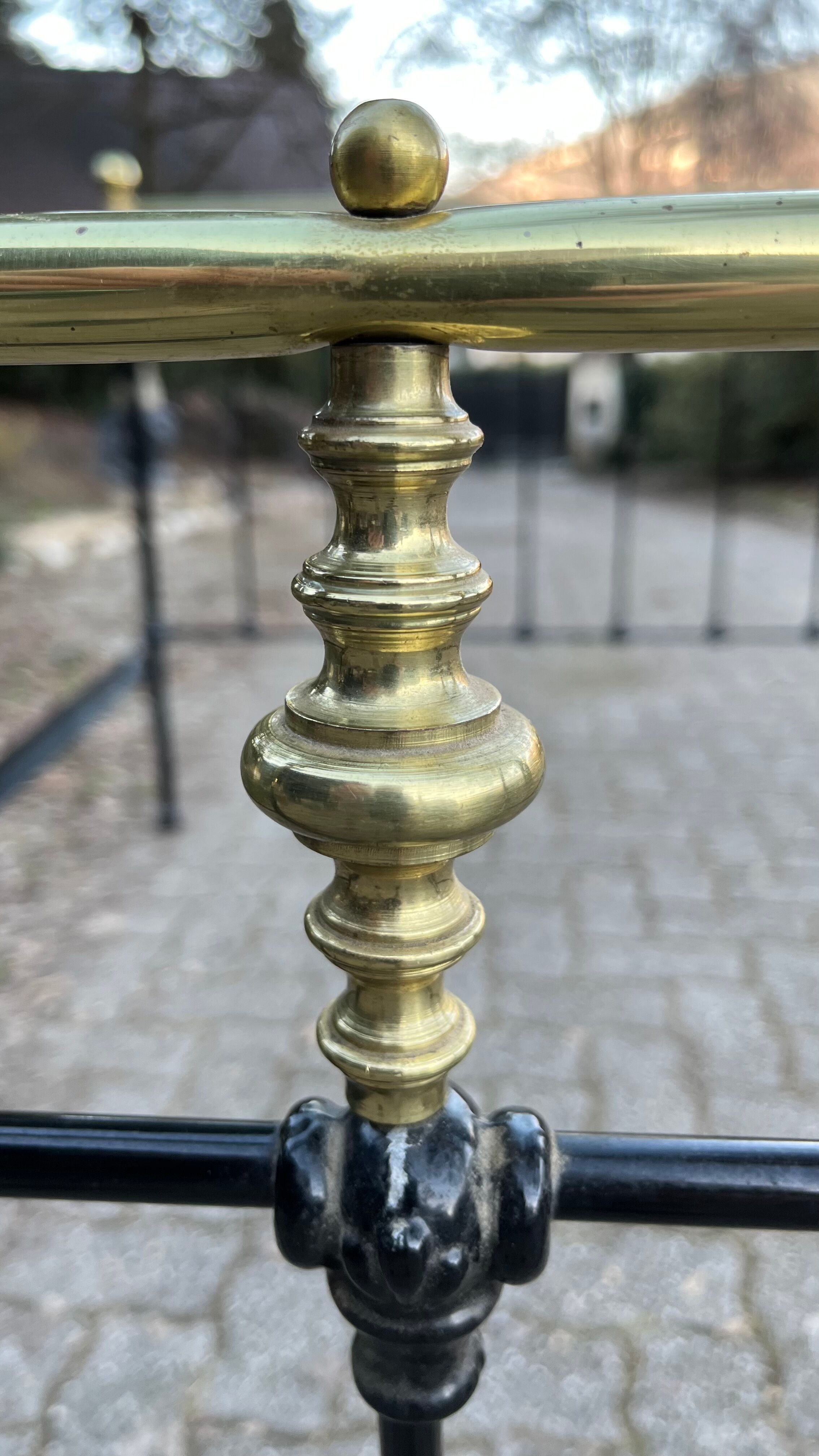 Antique bed 140x190 iron and brass